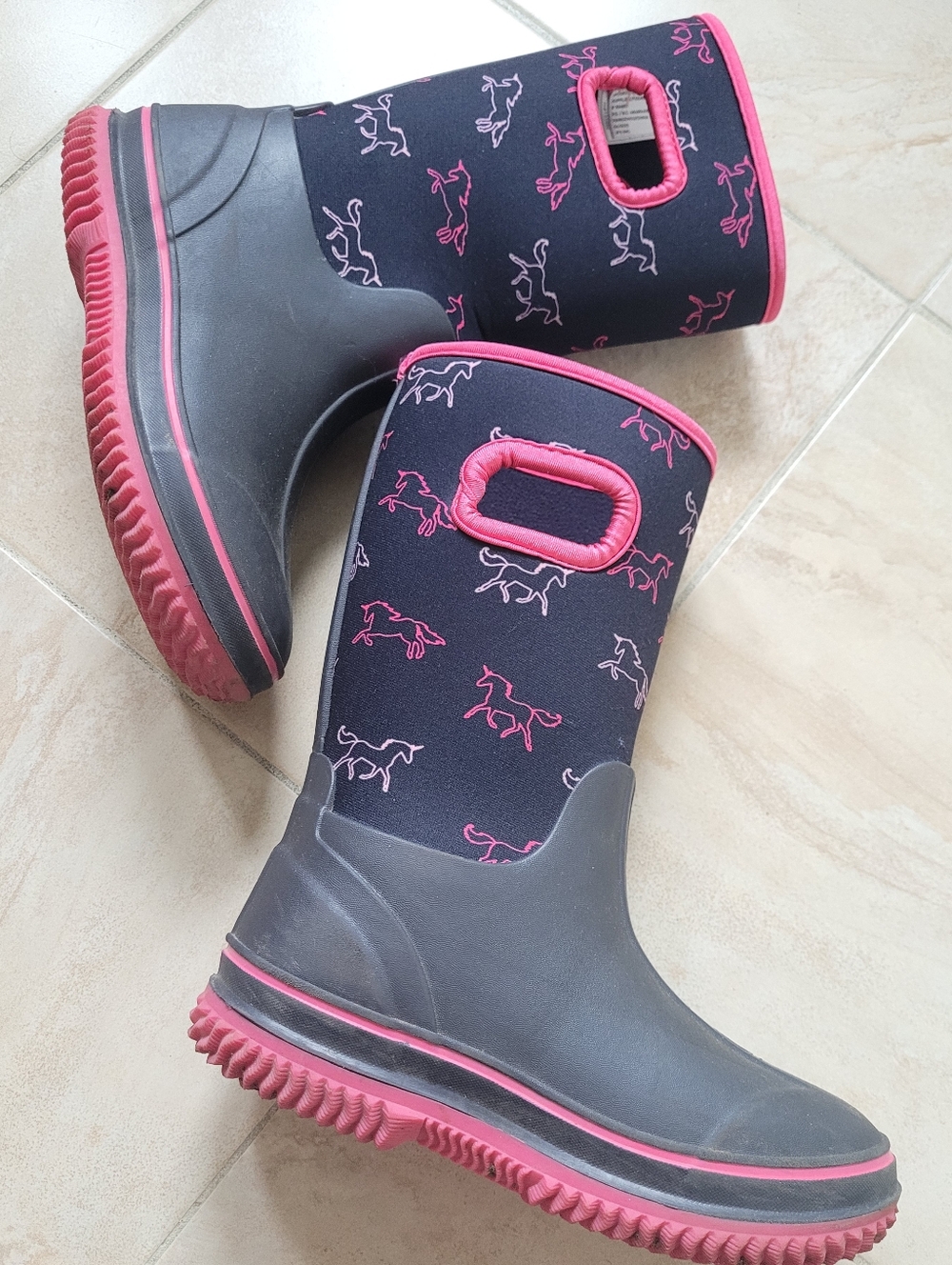 Kids Black and pink Rain Boots US 1